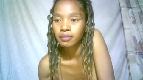Snapshot of elenah0123 chatting on 02.24.25 elenah013 online show from 02.24.25