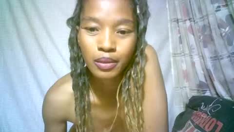 Snapshot of elenah0123 chatting on 02.24.25 elenah013 online show from 02.24.25