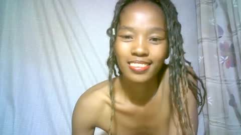 Snapshot of elenah0123 chatting on 02.26.25 elenah013 online show from 02.26.25