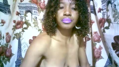 Snapshot of elenah0123 chatting on 09.12.25 elenah013 online show from 09.12.25