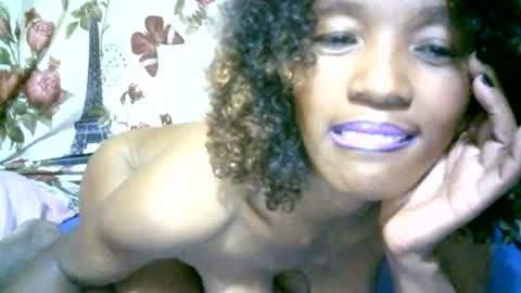 Snapshot of elenah0123 chatting on 09.18.25 elenah013 online show from 09.18.25