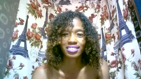 Snapshot of elenah0123 chatting on 09.22.25 elenah013 online show from 09.22.25
