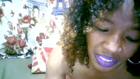 Snapshot of elenah0123 chatting on 09.23.25 elenah013 online show from 09.23.25