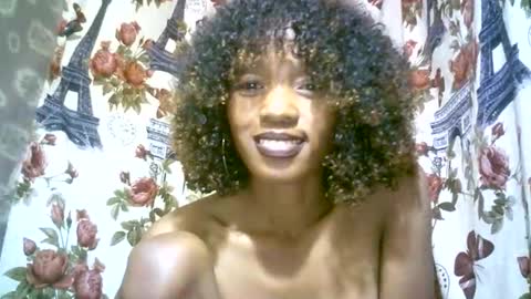 Snapshot of elenah0123 chatting on 09.25.25 elenah013 online show from 09.25.25