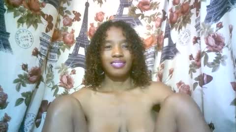 Snapshot of elenah0123 chatting on 09.27.25 elenah013 online show from 09.27.25