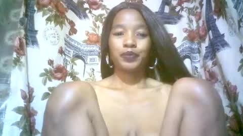 Snapshot of elenah0123 chatting on 10.18.25 elenah013 online show from 10.18.25