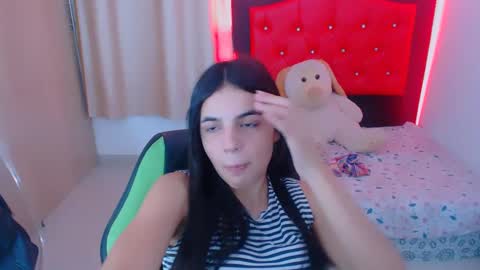 Snapshot of elenna_hotx chatting on 12.10.24 agnes online show from 12.10.24
