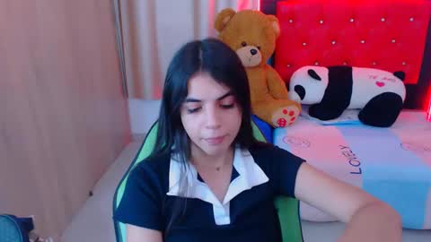 Snapshot of elenna_hotx chatting on 01.29.25 agnes online show from 01.29.25