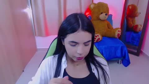 Snapshot of elenna_hotx chatting on 02.08.25 agnes online show from 02.08.25