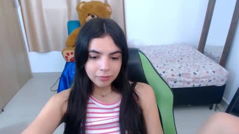 Snapshot of elenna_hotx chatting on 03.03.25 agnes online show from 03.03.25