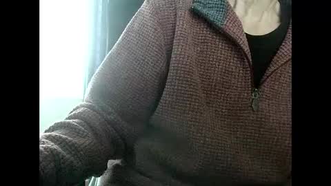 Snapshot of elfyonee chatting on 12.17.24 elfyonee online show from 12.17.24