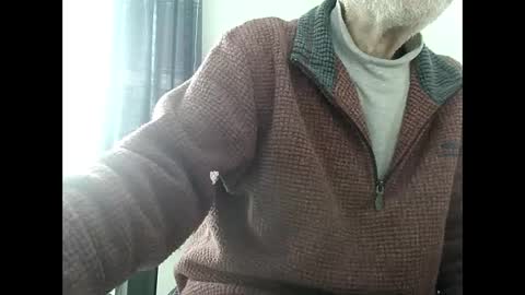 Snapshot of elfyonee chatting on 01.04.25 elfyonee online show from 01.04.25