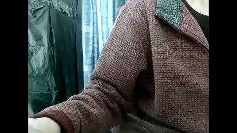 Snapshot of elfyonee chatting on 01.10.25 elfyonee online show from 01.10.25