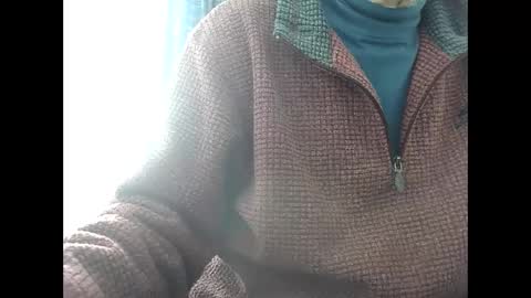 Snapshot of elfyonee chatting on 02.28.25 elfyonee online show from 02.28.25