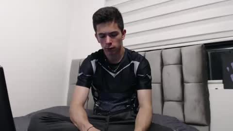 Snapshot of elian_tg chatting on 03.03.25 Elian online show from 03.03.25