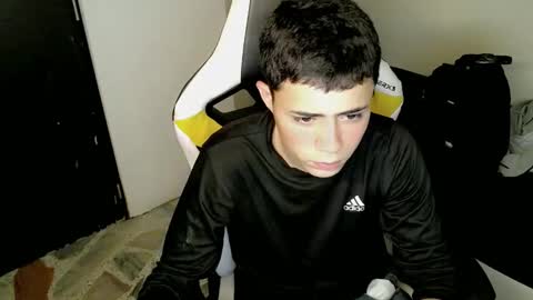 Snapshot of elii_797 chatting on 10.05.25 bby-santy online show from 10.05.25