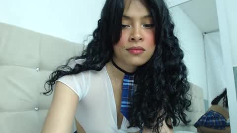 Snapshot of elisa_diaz_14 chatting on 02.14.25 Elisa Diaz online show from 02.14.25