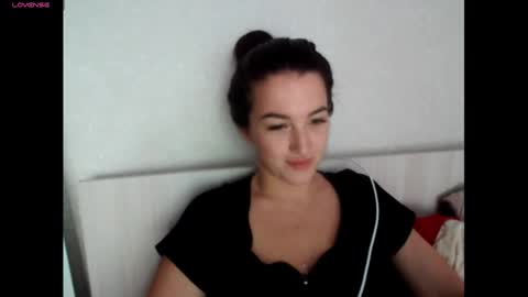 Snapshot of elisa_dove208 chatting on 09.24.25 elisa_dove208 online show from 09.24.25