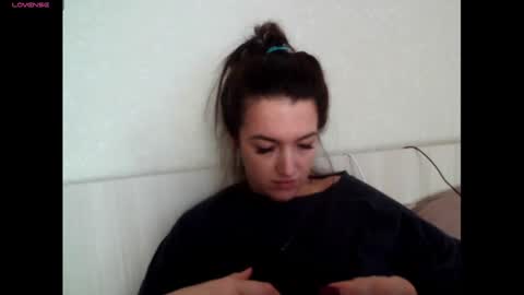 Snapshot of elisa_dove208 chatting on 10.22.25 elisa_dove208 online show from 10.22.25