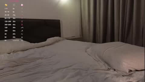 Snapshot of elisonnina chatting on 03.09.25 Nina online show from 03.09.25