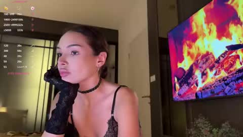 Snapshot of elisonnina chatting on 10.18.25 Nina online show from 10.18.25