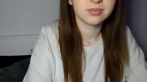 Snapshot of elizabet_18 chatting on 02.15.25 Elizabet 18 online show from 02.15.25