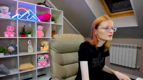 Snapshot of elizabeth_harpper chatting on 12.31.24 Elizabeth online show from 12.31.24