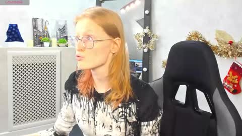 Snapshot of elizabeth_harpper chatting on 01.18.25 Elizabeth online show from 01.18.25