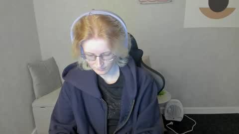 Snapshot of elizabeth_harpper chatting on 09.13.25 Elizabeth online show from 09.13.25