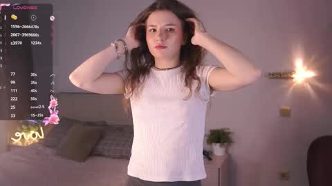 Snapshot of elizebethcreeley chatting on 09.18.25 harlotte online show from 09.18.25