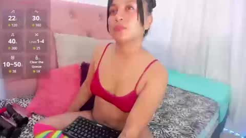 ella_jhones22 online show from 10.17.25