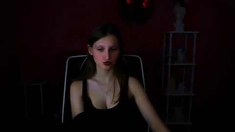 Snapshot of ellahorton chatting on 03.09.25 Ella online show from 03.09.25