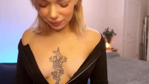 Ella online show from 10.10.25