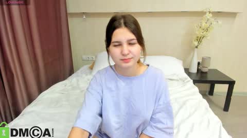 elle_ellise online show from 10.09.25