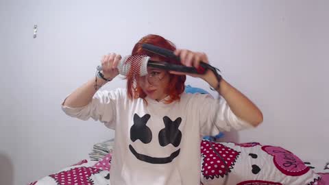 Snapshot of ellie_andy19 chatting on 01.04.25 kev  dani online show from 01.04.25