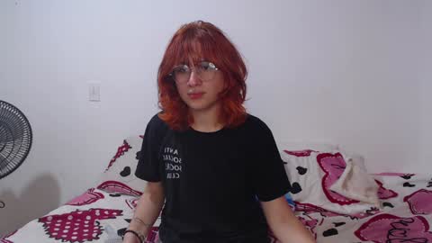 Snapshot of ellie_andy19 chatting on 01.10.25 kev  dani online show from 01.10.25