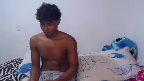 Snapshot of ellie_andy19 chatting on 02.10.25 kev  dani online show from 02.10.25