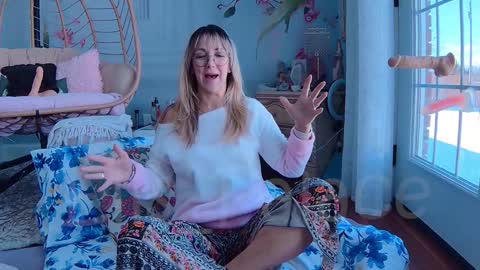 Snapshot of ells_palace chatting on 01.26.25 Ella Bella Bo Bella online show from 01.26.25