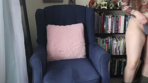 Snapshot of ellynaomi chatting on 01.10.25 Elly Naomi online show from 01.10.25