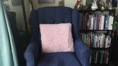 Snapshot of ellynaomi chatting on 02.28.25 Elly Naomi online show from 02.28.25