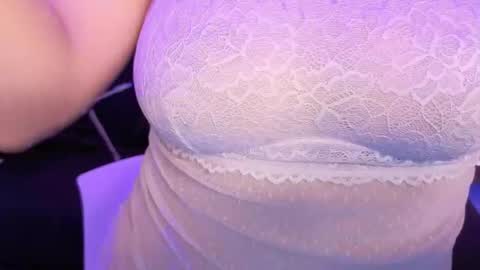 elowen_halley1 online show from 10.06.25