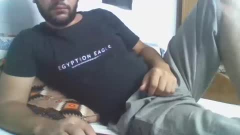 Snapshot of elphotographermedo chatting on 10.22.25 Mr.M online show from 10.22.25