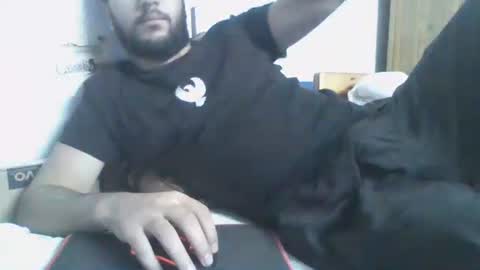 Snapshot of elphotographermedo chatting on 11.03.25 Mr.M online show from 11.03.25