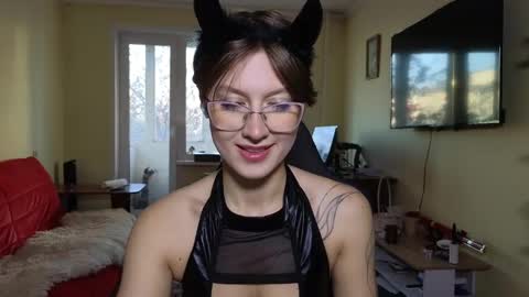 Snapshot of elsaangel chatting on 10.25.25 elsaangel online show from 10.25.25