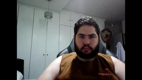 Snapshot of embarrassed_str8_3incher chatting on 10.18.25 embarrassed_str8_3incher online show from 10.18.25