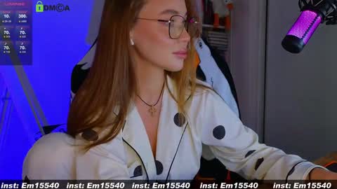 Snapshot of emili1_bc chatting on 01.21.25 Emili online show from 01.21.25