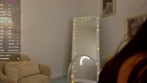 Snapshot of emilia_dream chatting on 02.27.25 emilia_dream online show from 02.27.25