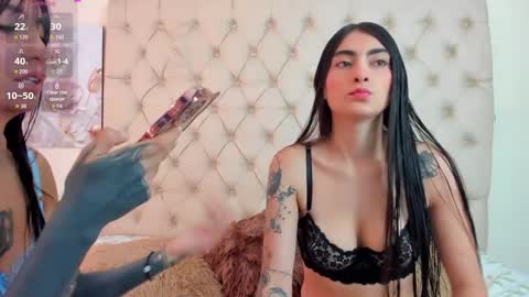 Snapshot of emilieandblake chatting on 11.02.25 emilieandblake online show from 11.02.25