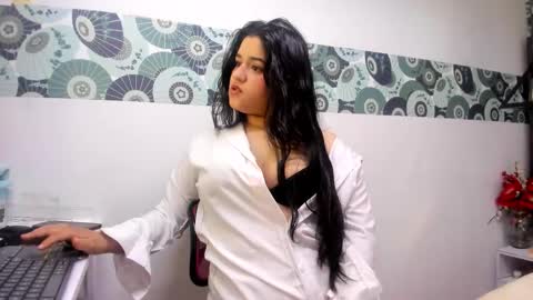 EMILY FOX online show from 09.30.25