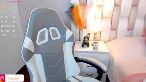 Snapshot of emily_hill___ chatting on 01.26.25 EMILY Monday 5-2 am From Tuesday to Friday5-1 am Colombia time online show from 01.26.25